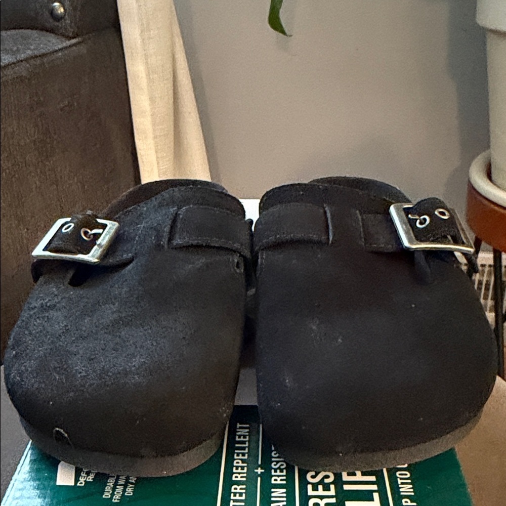 Staheekum CrescenWomens 7 Black Suede Slip-On Clogs NIB Granola Boho - Picture 3 of 7